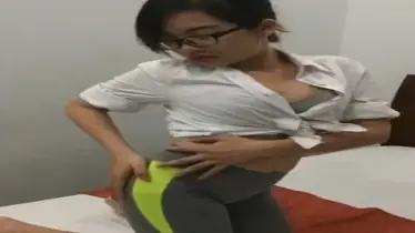 Bokep Indo Cewek Kacamata Seksi Hot Ngentot Viral Streaming Full HD 2025 poster