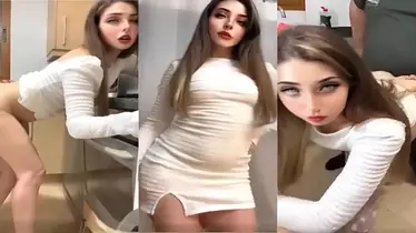 Bule Russia Selebrgram Doggy Brutal Memek Tembem Becek poster