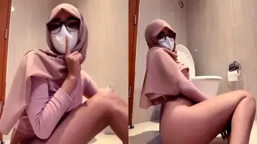 Camilla Hijabers Cantik Toket Montok Goyang Hot poster